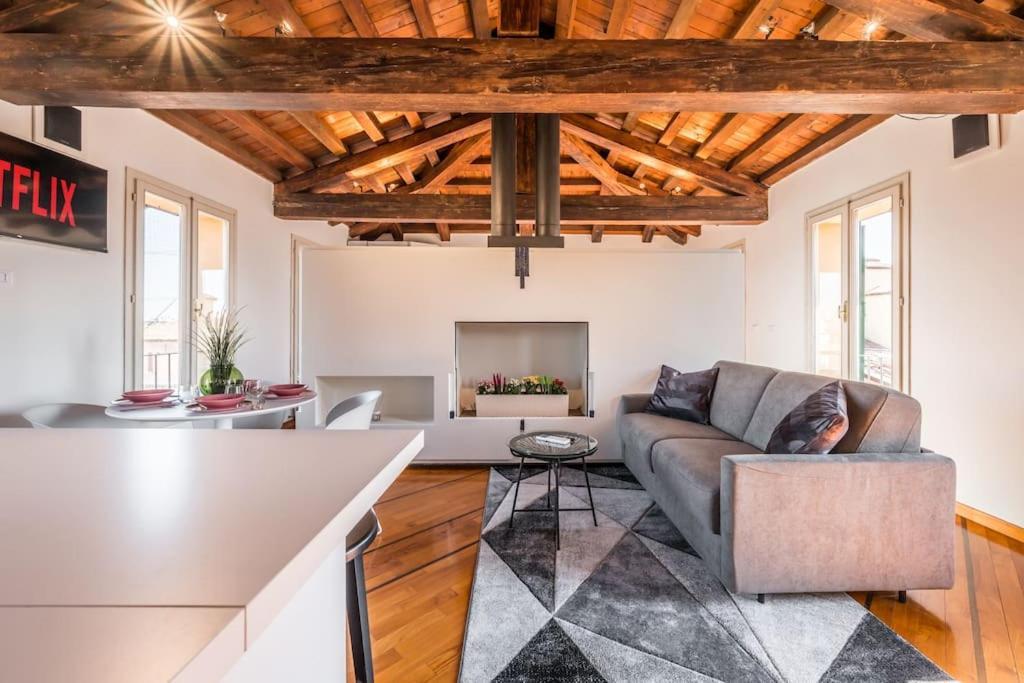 Apartment Ab - Via Montegrappa 3 *