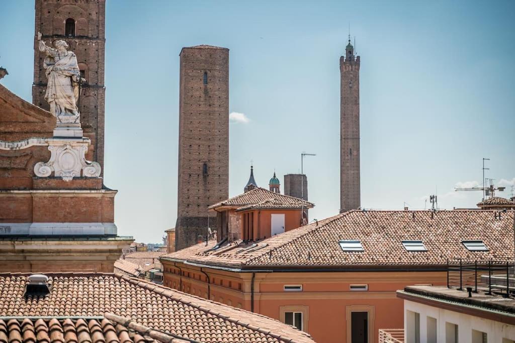 Ab - Via Montegrappa 3 * Bologna