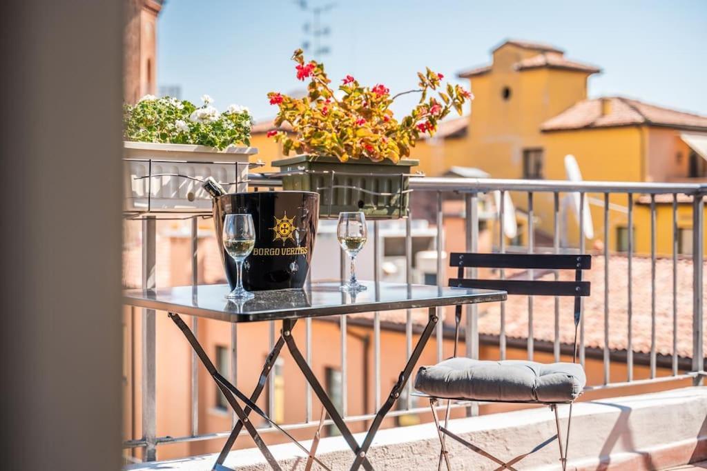 Ab - Via Montegrappa 3 * Bologna