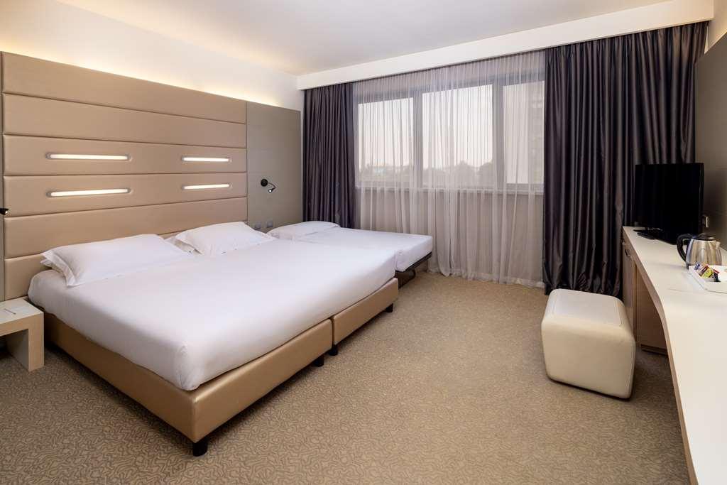 Western Tower Hotel 4*