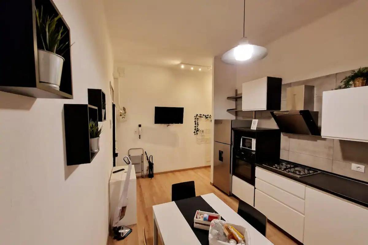 Fiera Station Apartment *