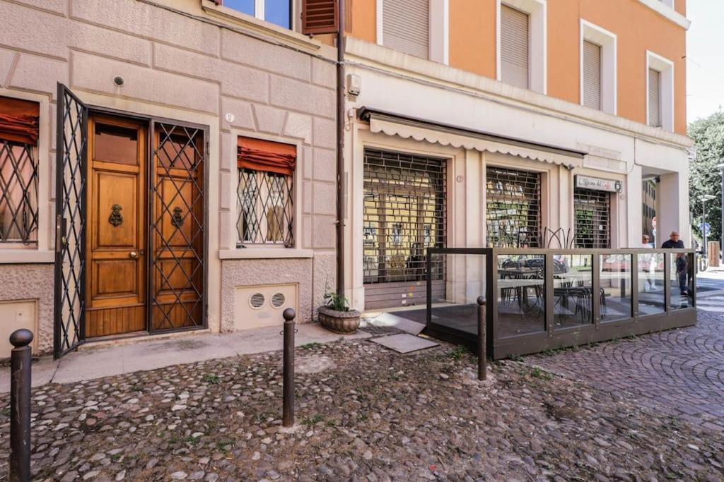 Ground Floor Luxe Historic Studio City Centre Bologna