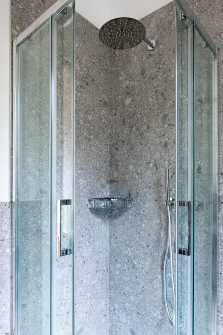Isaia - 10 Minutes From Piazza Maggiore Appartamento *