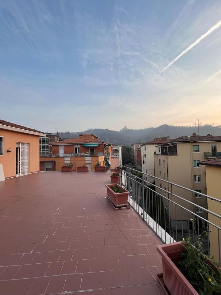 In Condiviso Vista San Luca * Bologne