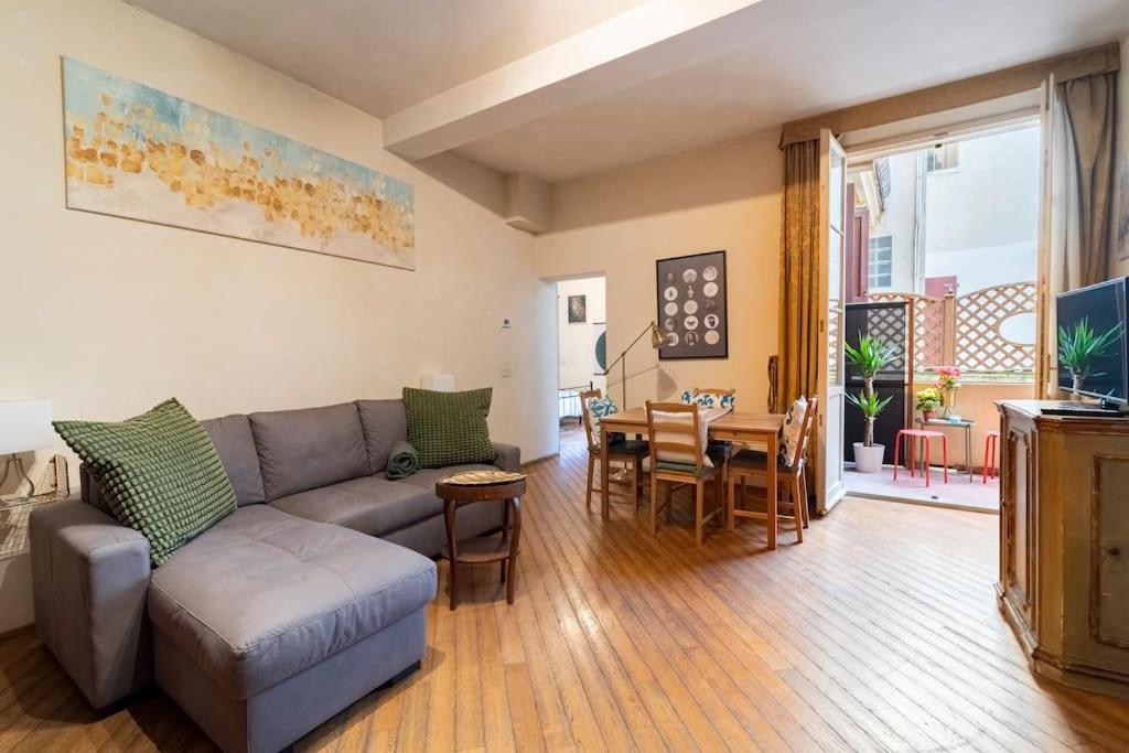 Elegante E La Foglia D'oro Appartement