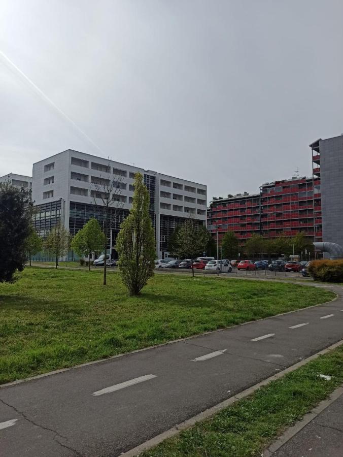 Apartment Llhome Elegante Monolocale Ristrutturato Con Posto Auto Coperto Bologna