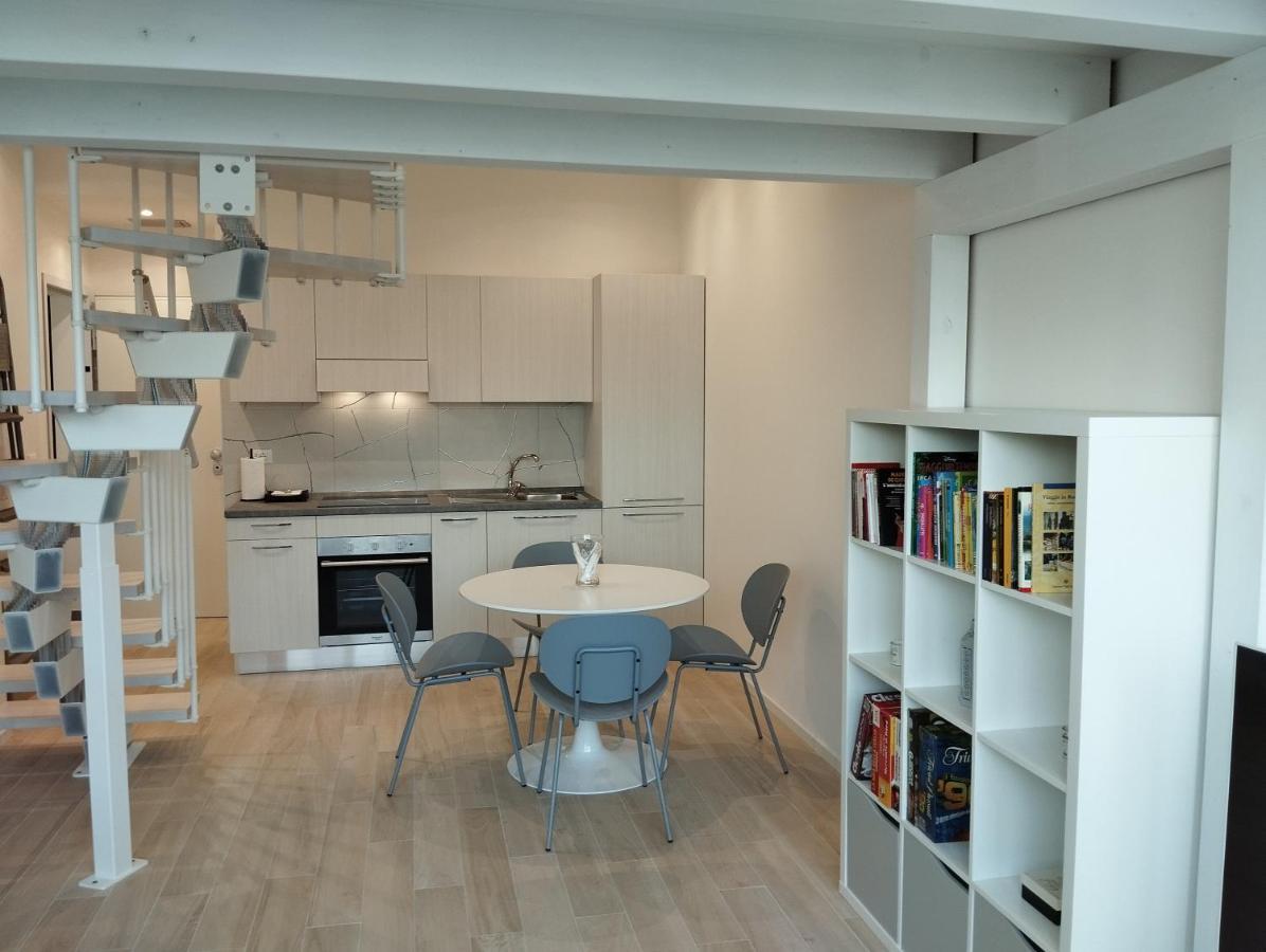 Llhome Elegante Monolocale Ristrutturato Con Posto Auto Coperto Apartment *