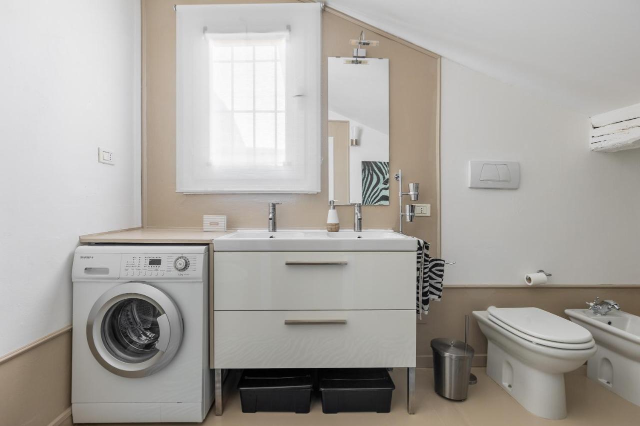 Apartamento Con Terrazza Tra I Tetti Del Centro Bolonia