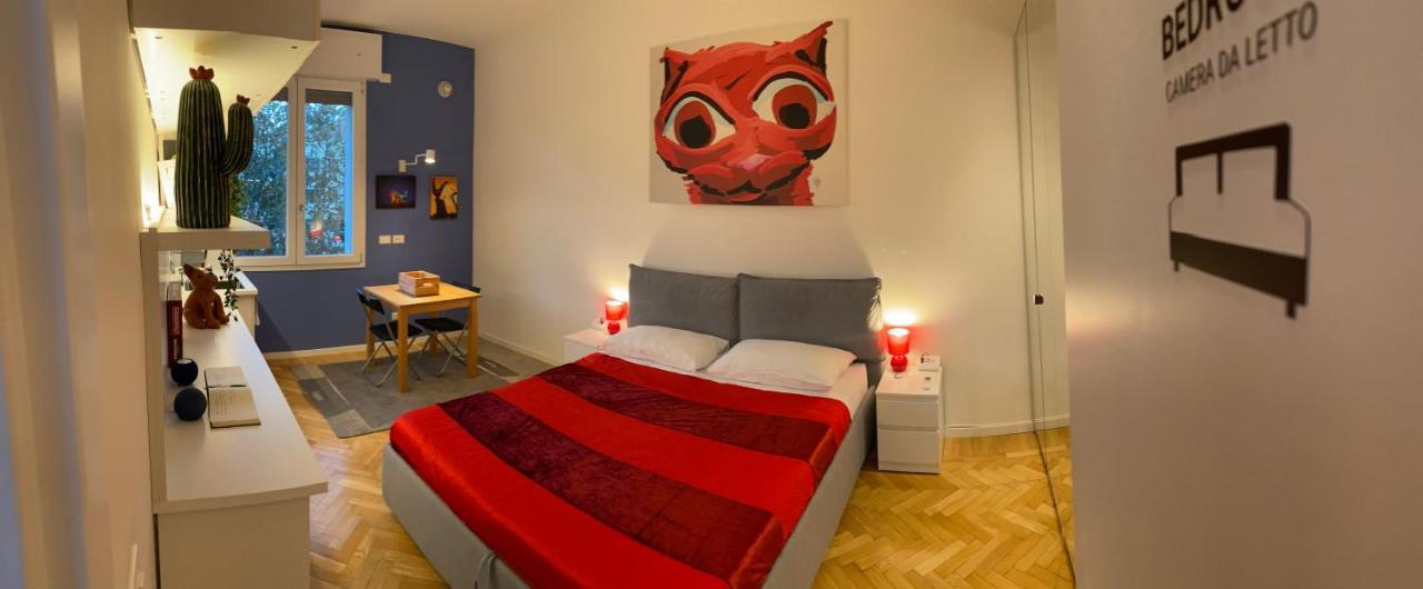 Tra Le Torri - Ampia Stanza Privata In Con Bagno Privato Accessibile Da Corridoio