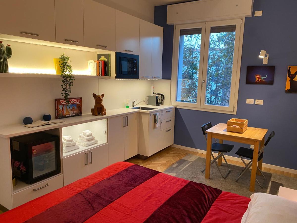 Bed and breakfast Tra Le Torri - Ampia Stanza Privata In Con Bagno Privato Accessibile Da Corridoio