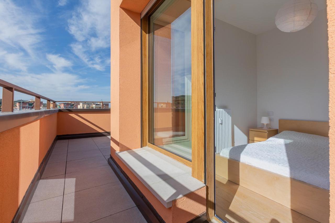 Hills View - Stunning Attic With Terrace Apartamento