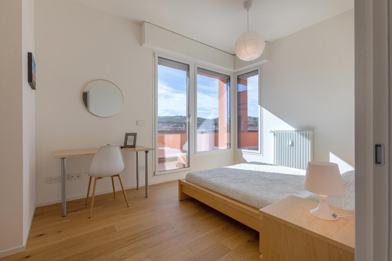 Hills View - Stunning Attic With Terrace Apartamento Bolonia