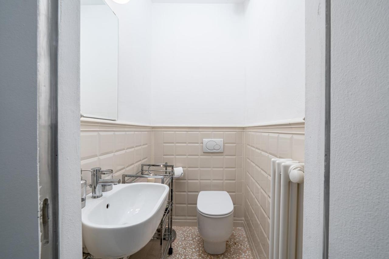 Appartamento 3 Minutes From Piazza Maggiore Historical Flat *