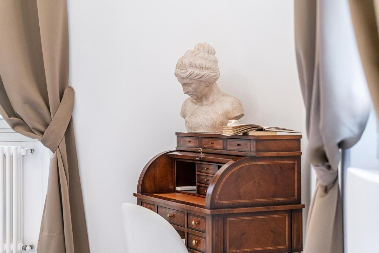 3 Minutes From Piazza Maggiore Historical Flat Appartamento *
