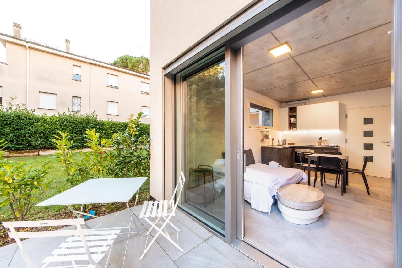 Housmart Toscana 53 Black Apartamento Bolonia