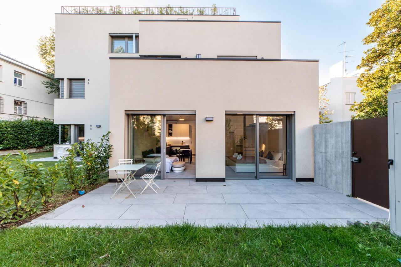 Housmart Toscana 53 Black Bolonia