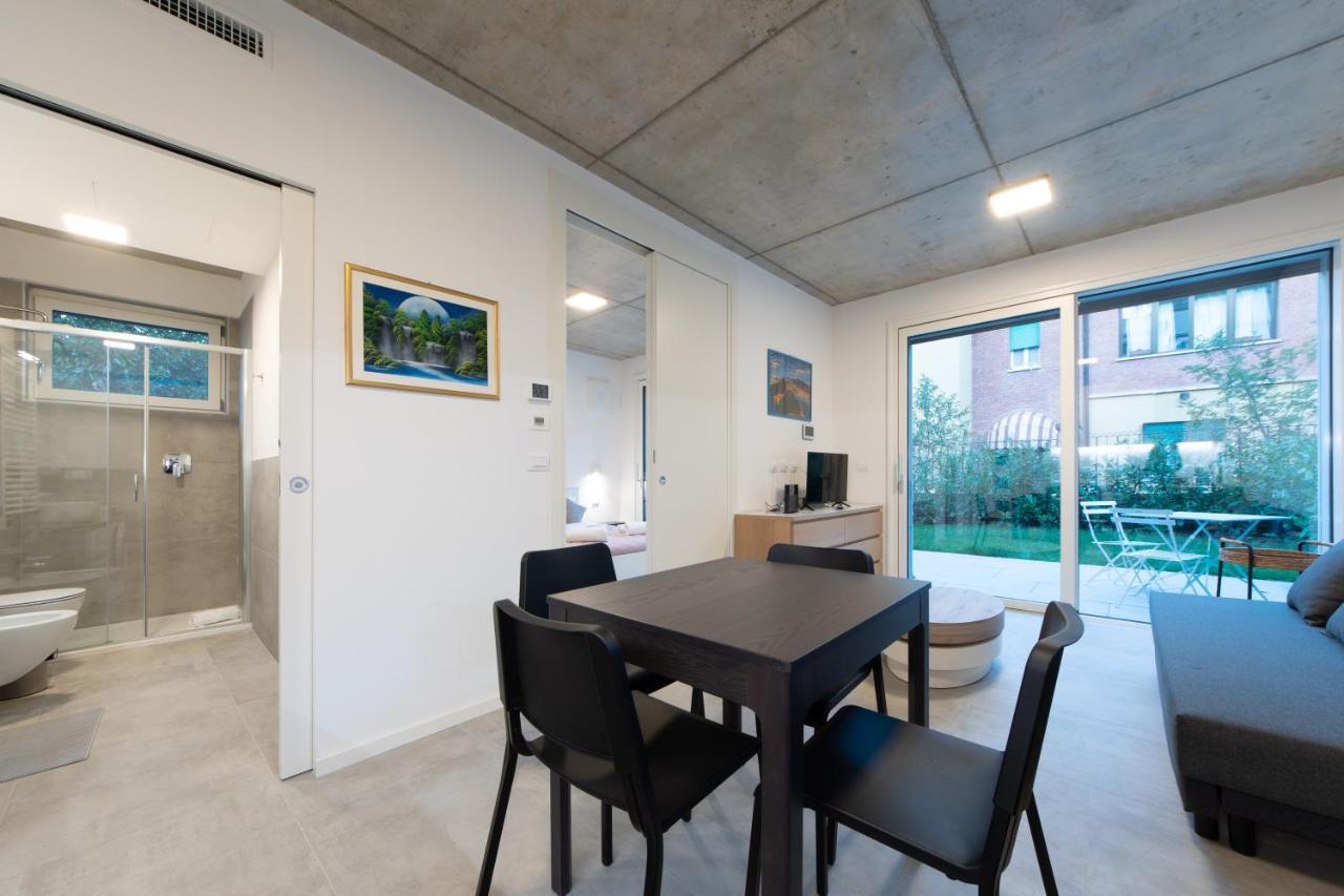 Housmart Toscana 53 Black Apartamento Bolonia