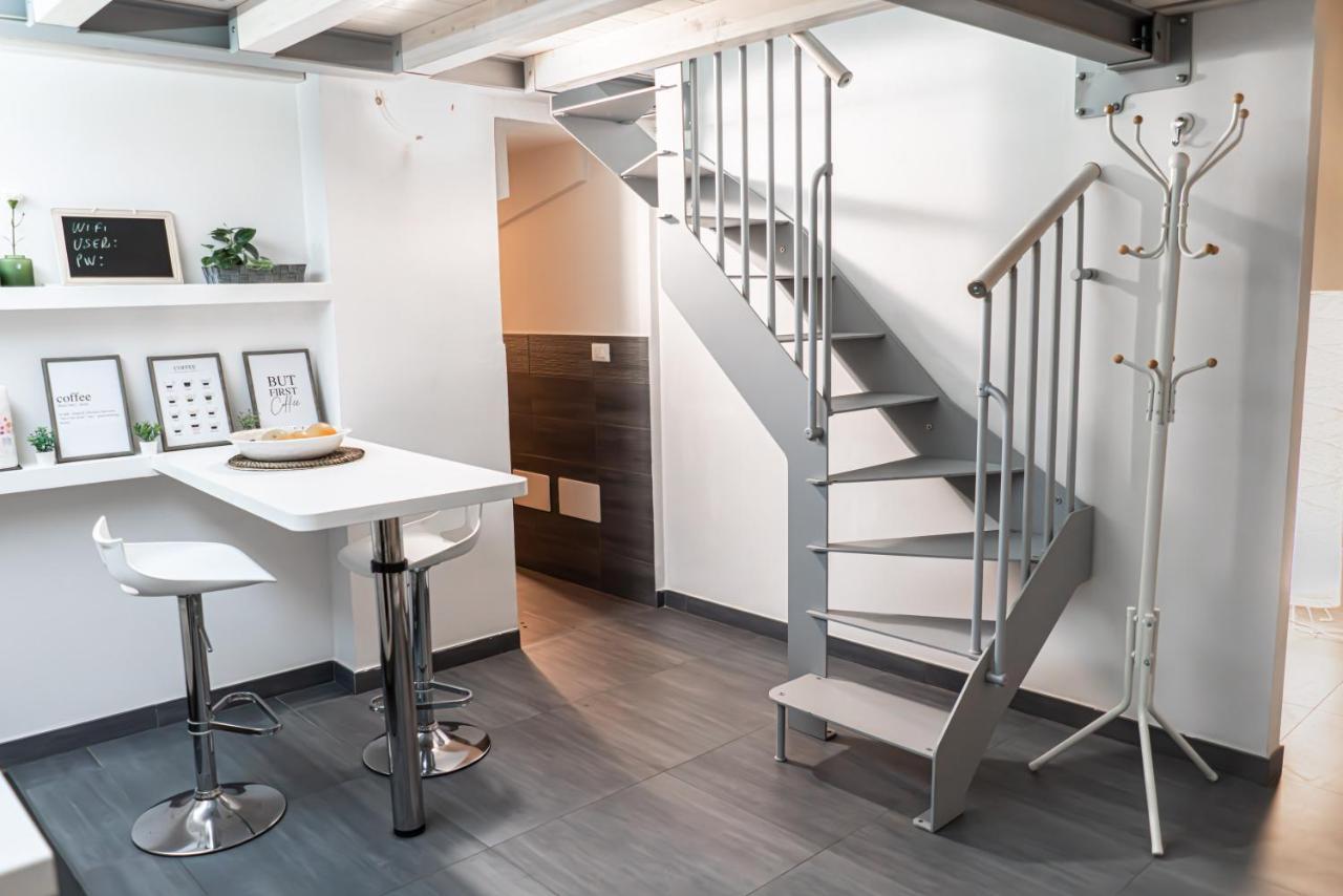 Appartement Charming Frescoed Loft