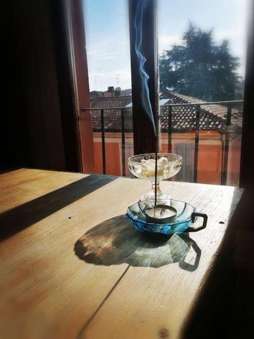 Spazioviola Intimo Boho Style Uno Spazio Magico Per L'energia Che Si Respira In Un Palazzo Della Vecchia Qui Nulla E Perfetto Ma Tutto Racconta No Wi-fi No Aria Condizionata Bolonia