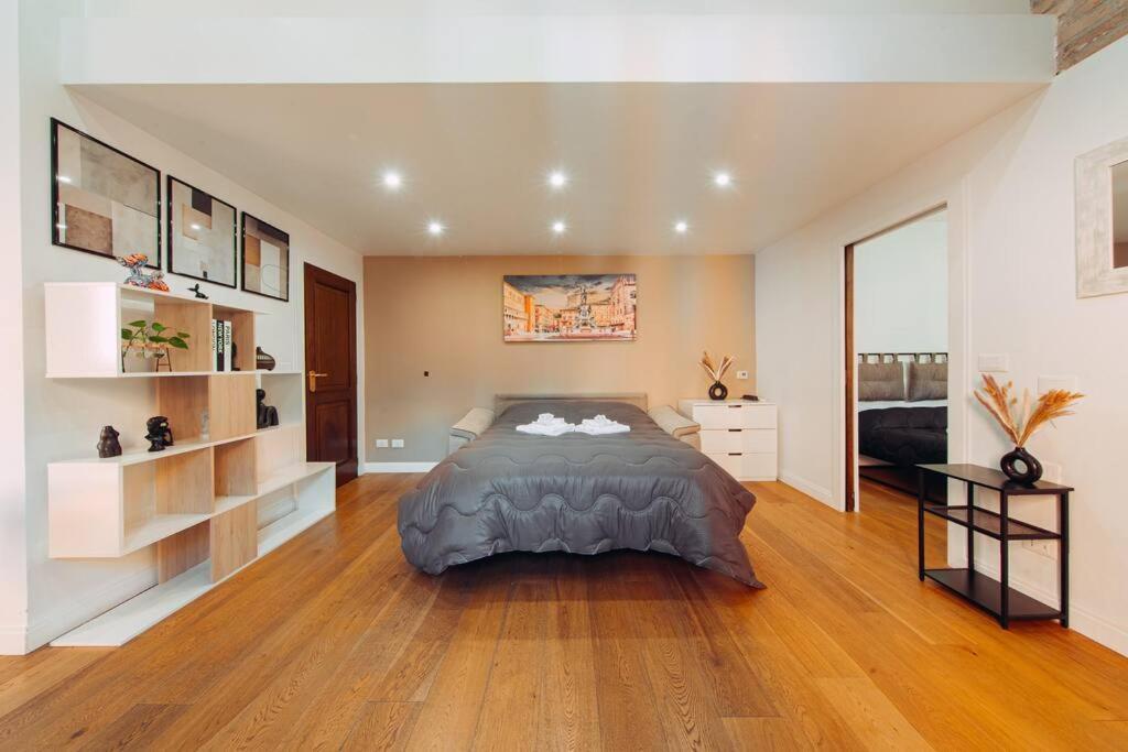 Loft Santo Stefano-sant'orsola Apartment