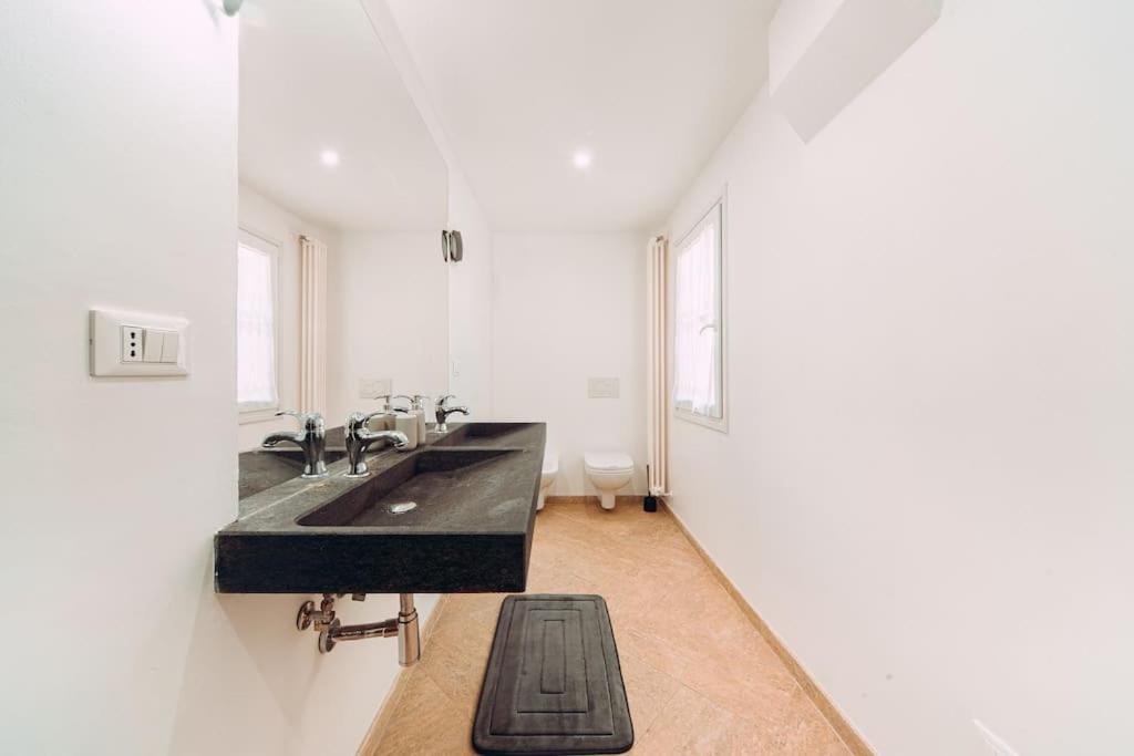 Loft Santo Stefano-sant'orsola Apartment *
