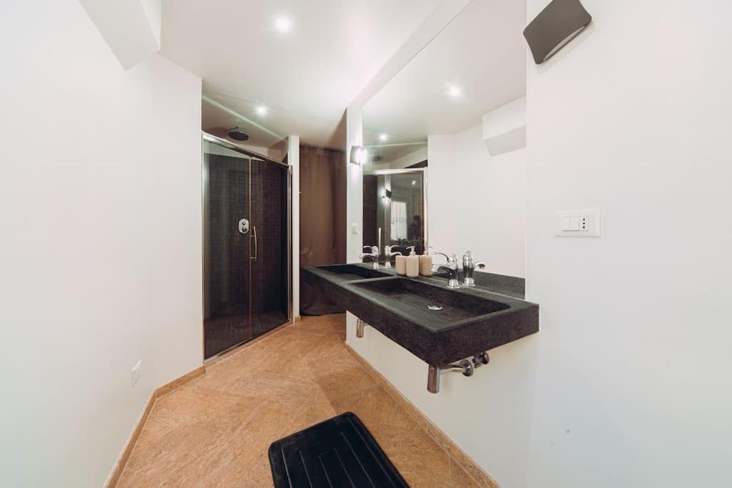 Loft Santo Stefano-sant'orsola Apartment *