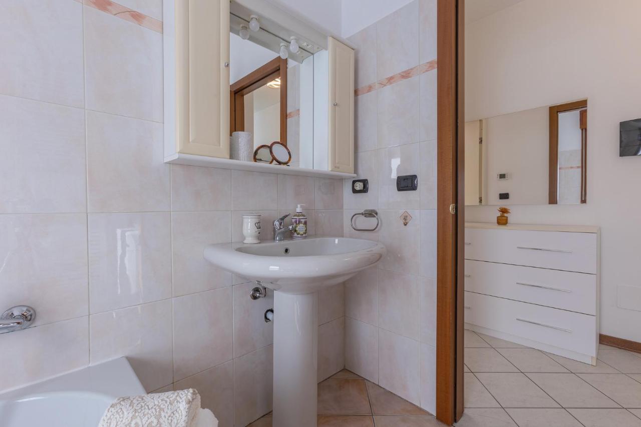 Appartement Bright & Airy Near Zanolini Station *