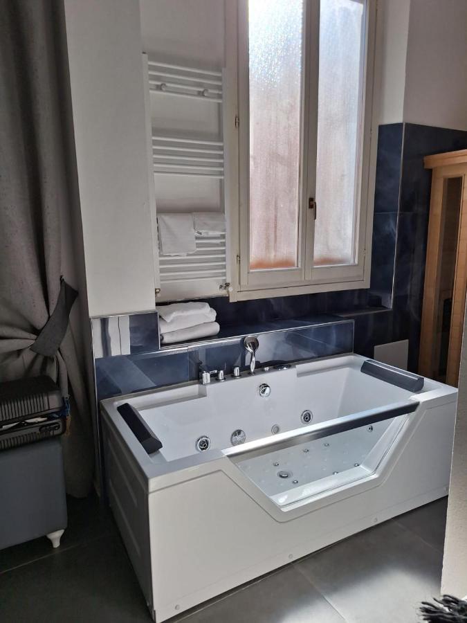 Hotel Holiday- Finestrella