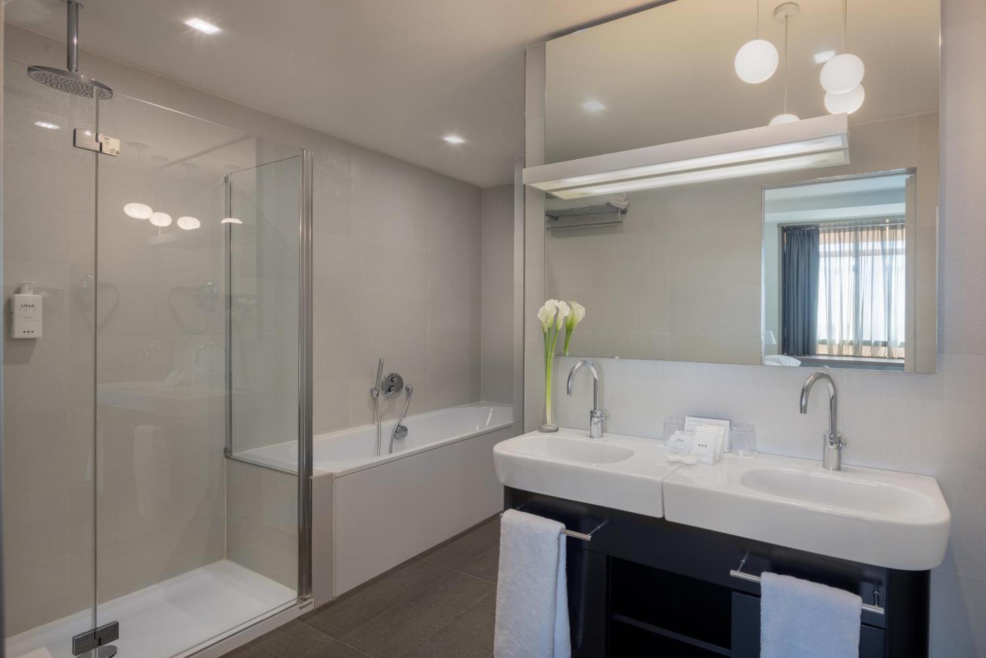 Hotel Unahotels San Vitale 4*