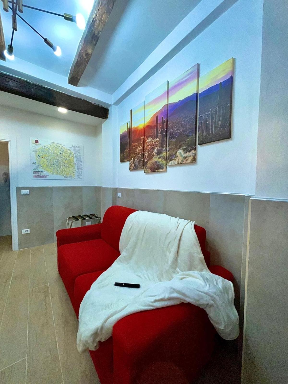 Appartamento 50 Tourist House - Pratello - Self Check-in *