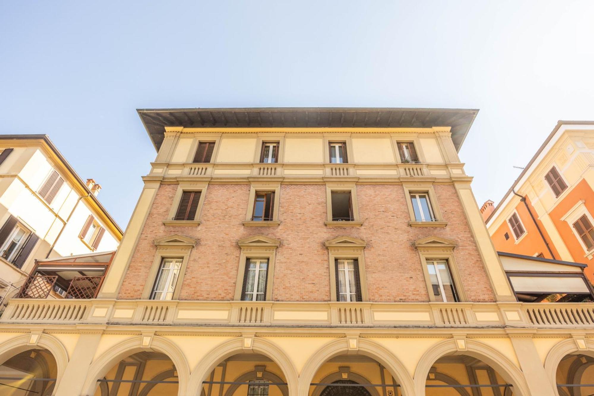 Albertoni Holidays, By Short Holidays Apartment
