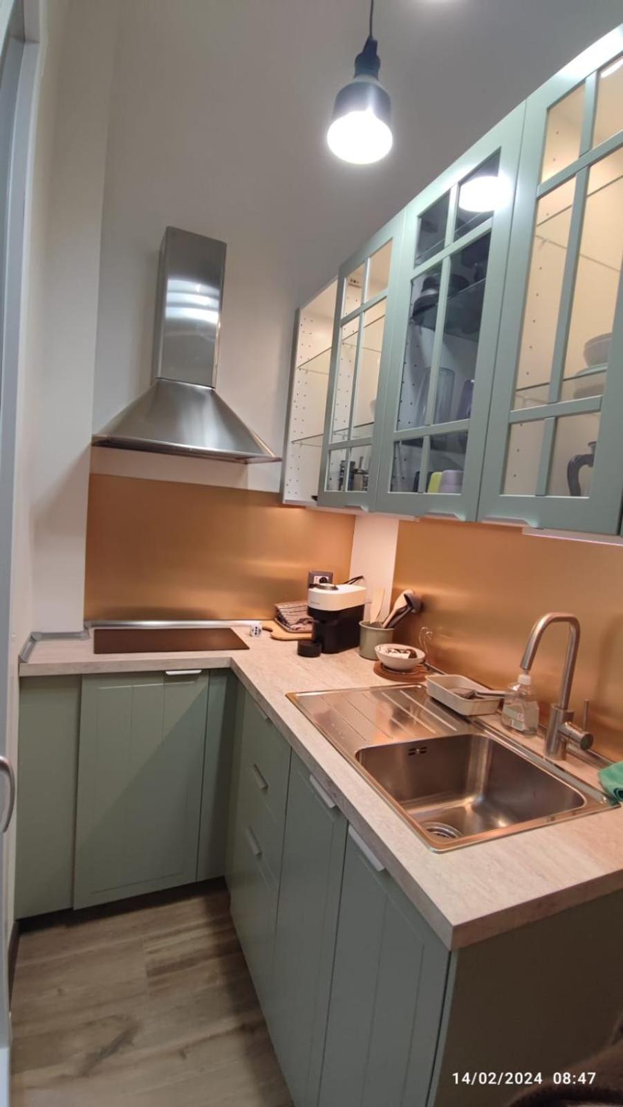 Apartment Centro Storico Di Via Petroni Bologna