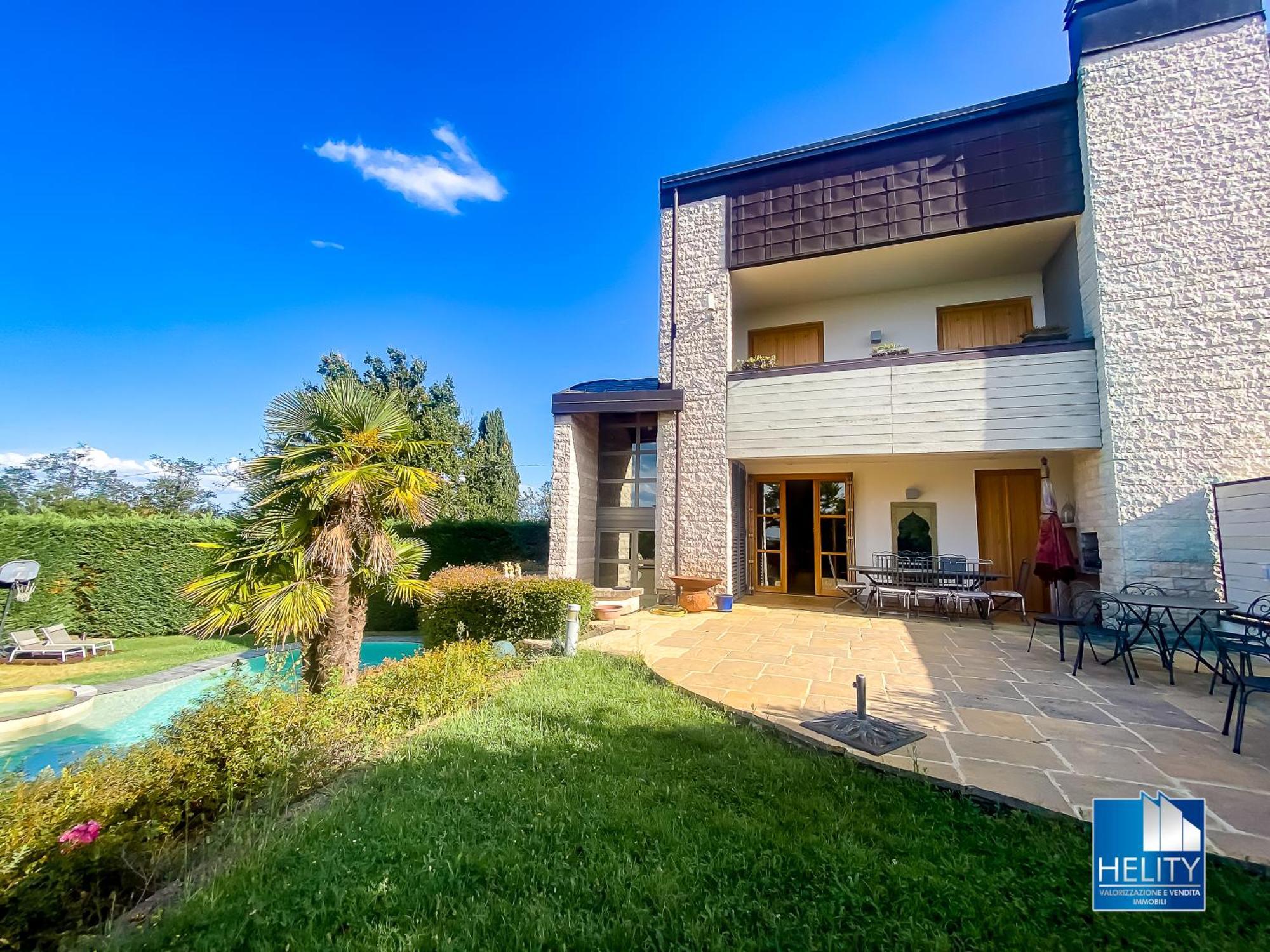 Blissful Havenluxurious With Pool* * * * * Villa Bologne