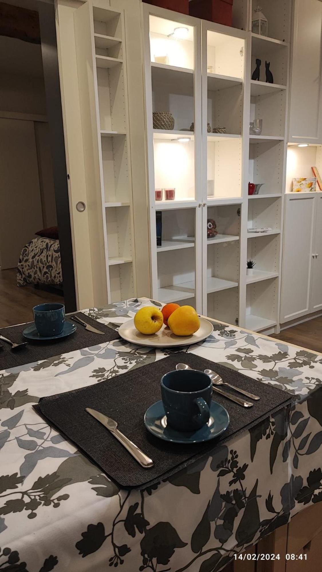 Apartment Centro Storico Di Via Petroni Bologna