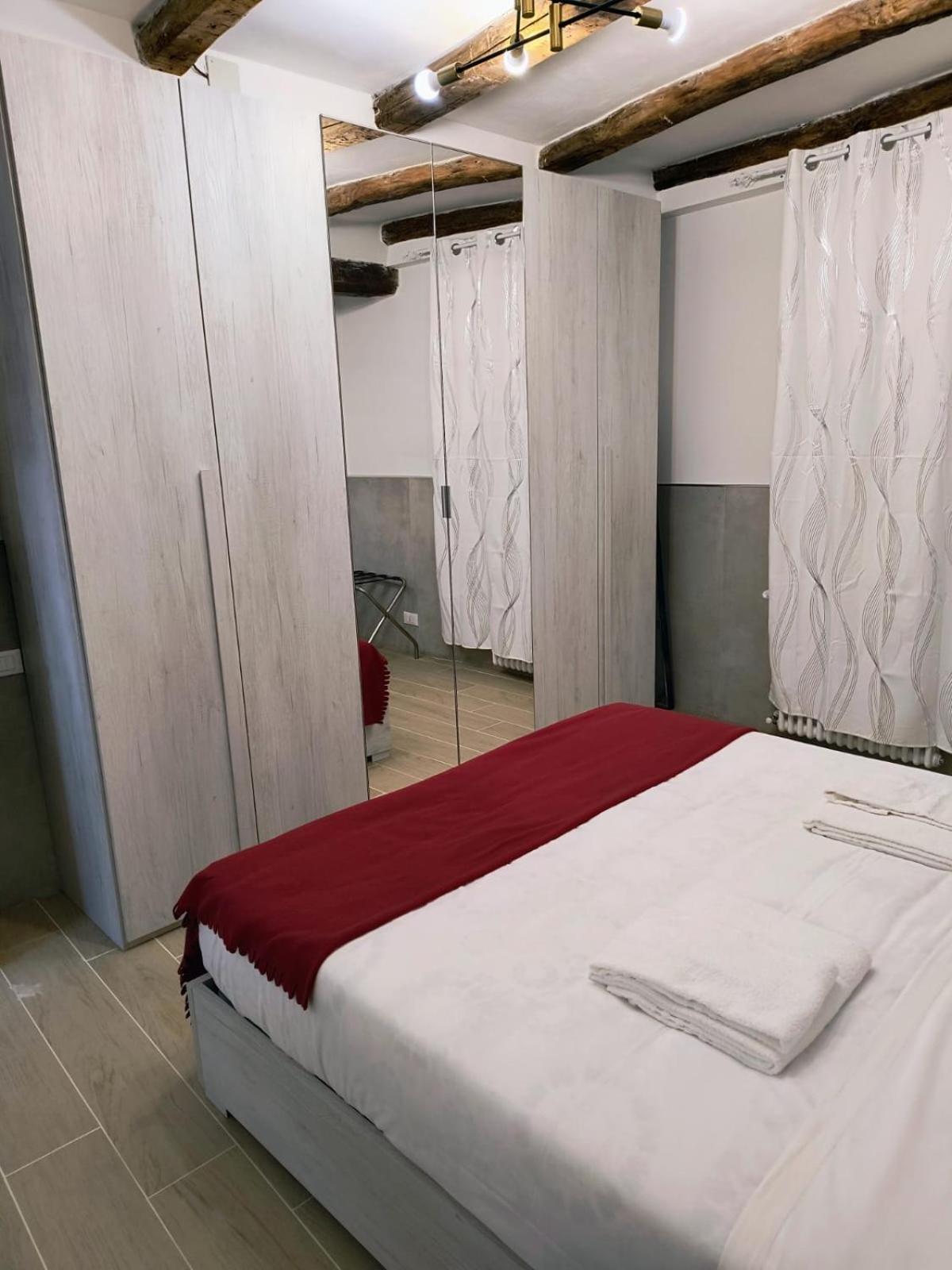 50 Tourist House - Pratello - Self Check-in Appartamento *