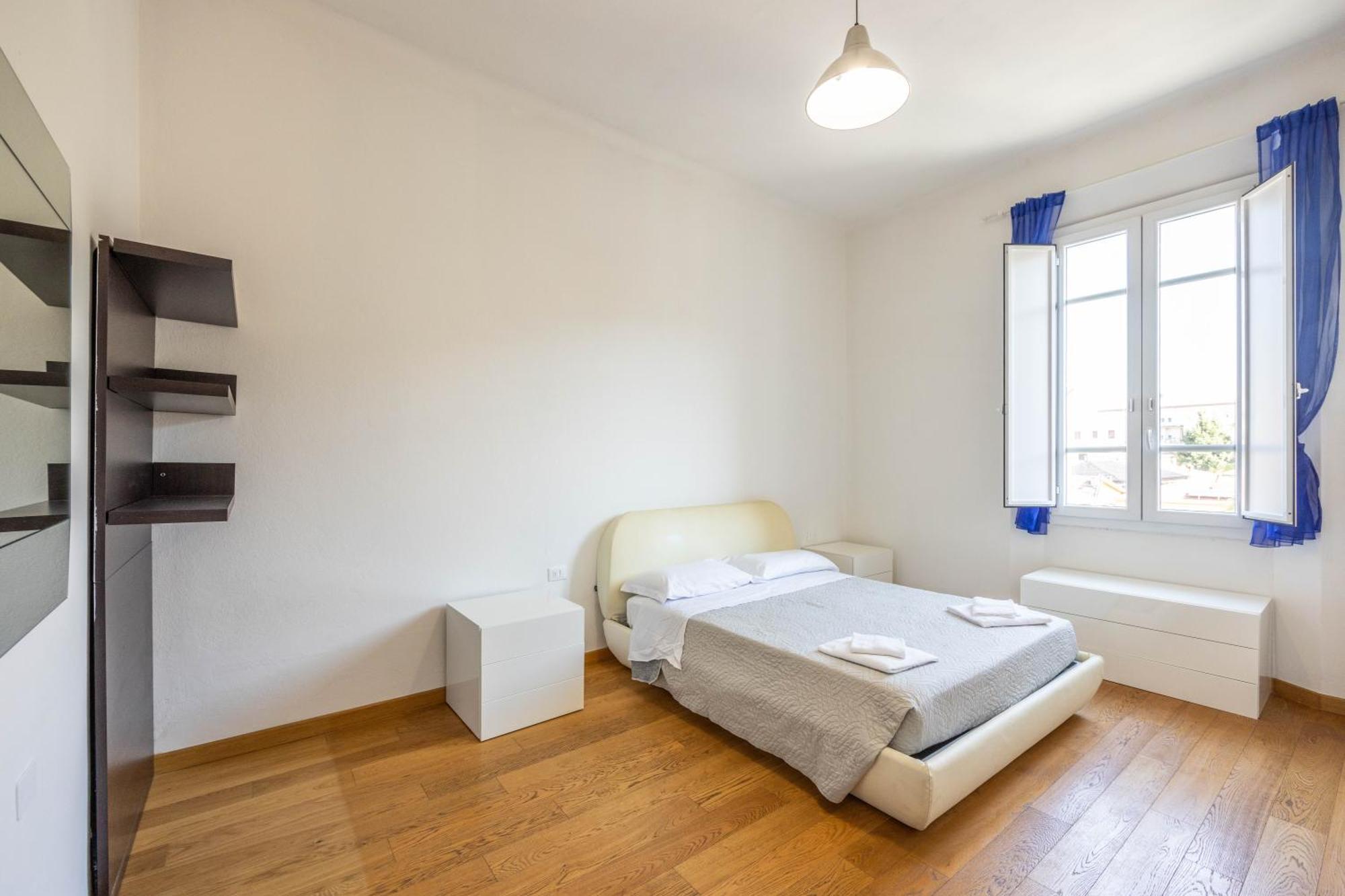 Albertoni Holidays, By Short Holidays Apartment *