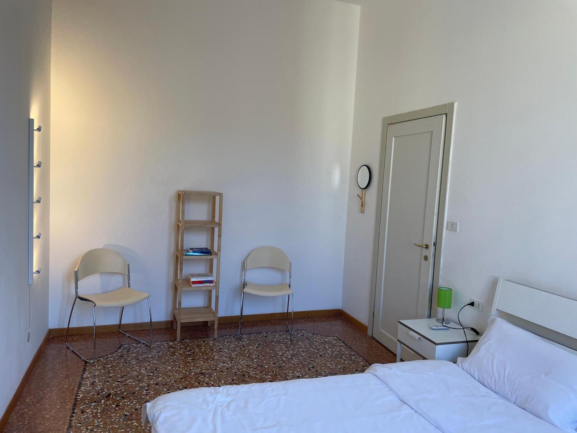 Bright With Attic Bolonia