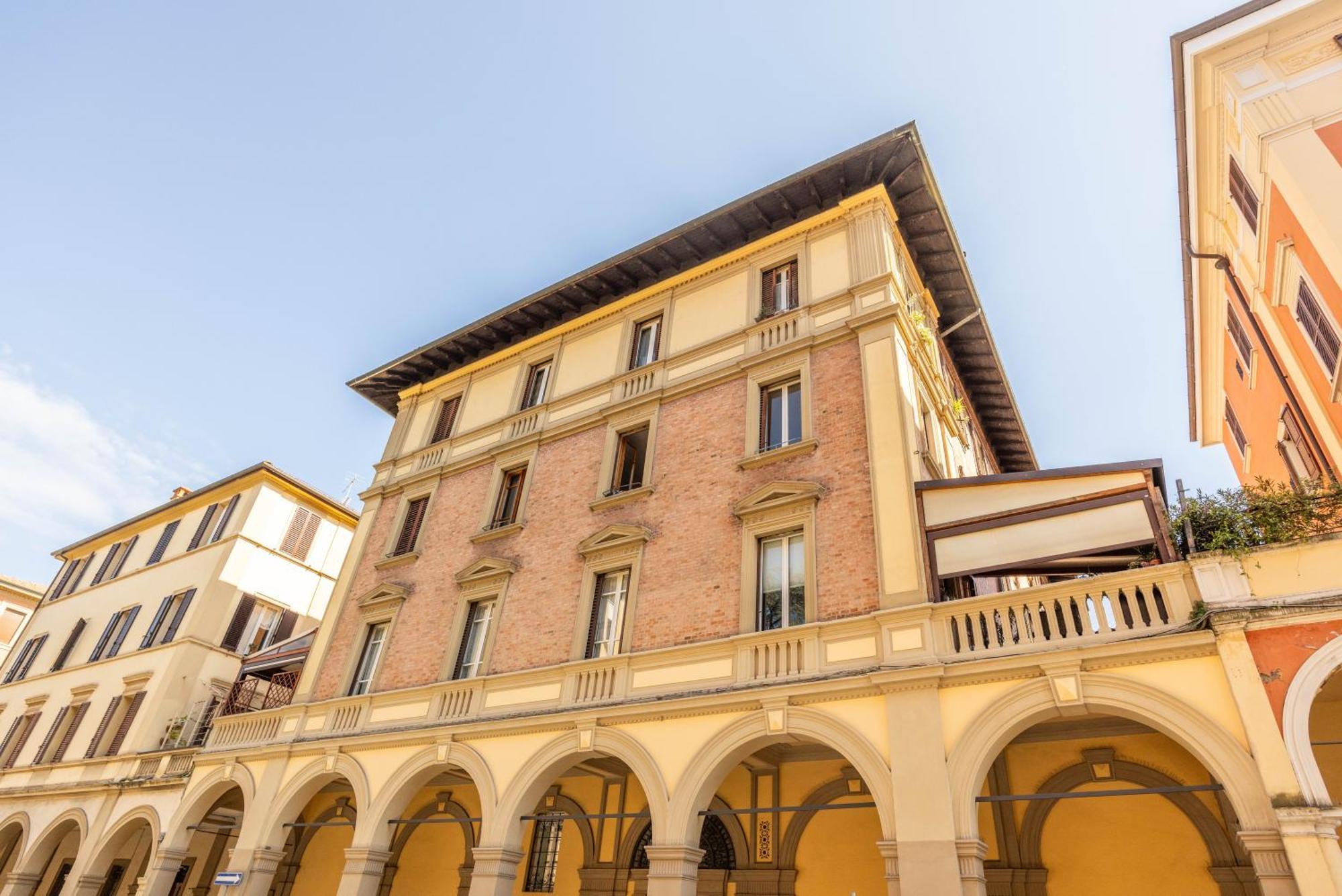 Albertoni Holidays, By Short Holidays Apartment Bologna
