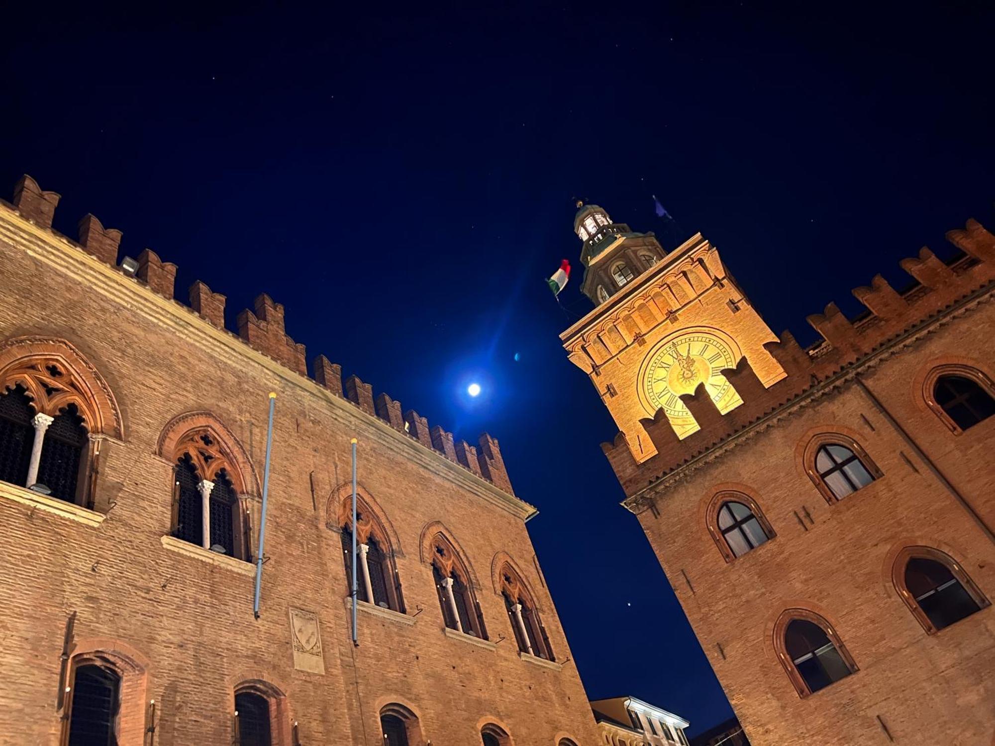 House Of Lovers - Magnificent View In The Heart Of Bologna