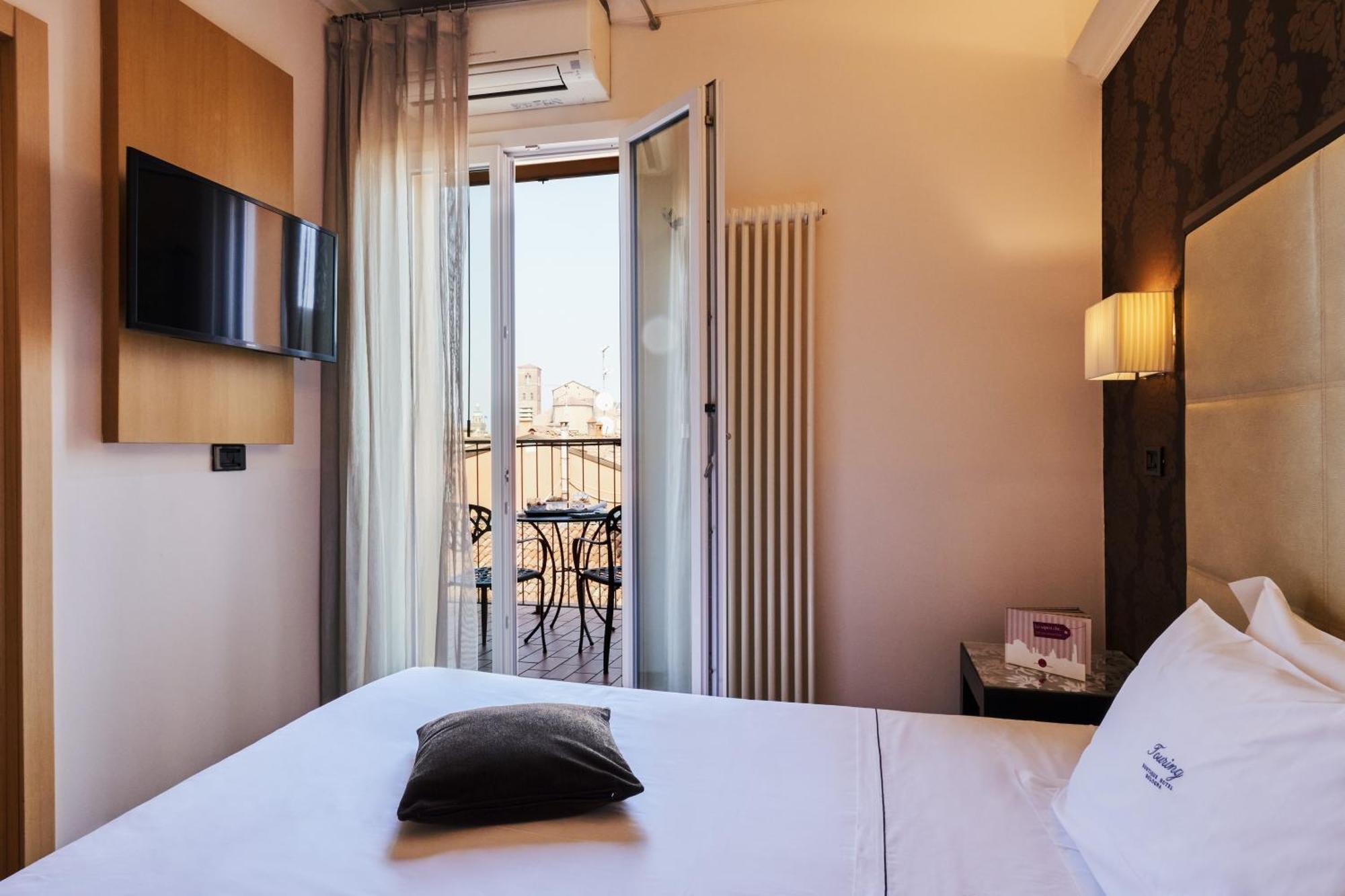 Hotel Touring Bolonia