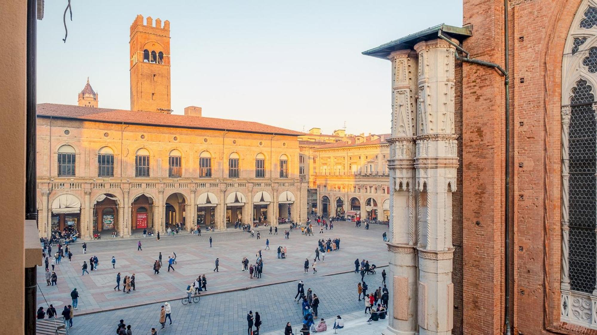 Piazza Grande - Italian Homing *