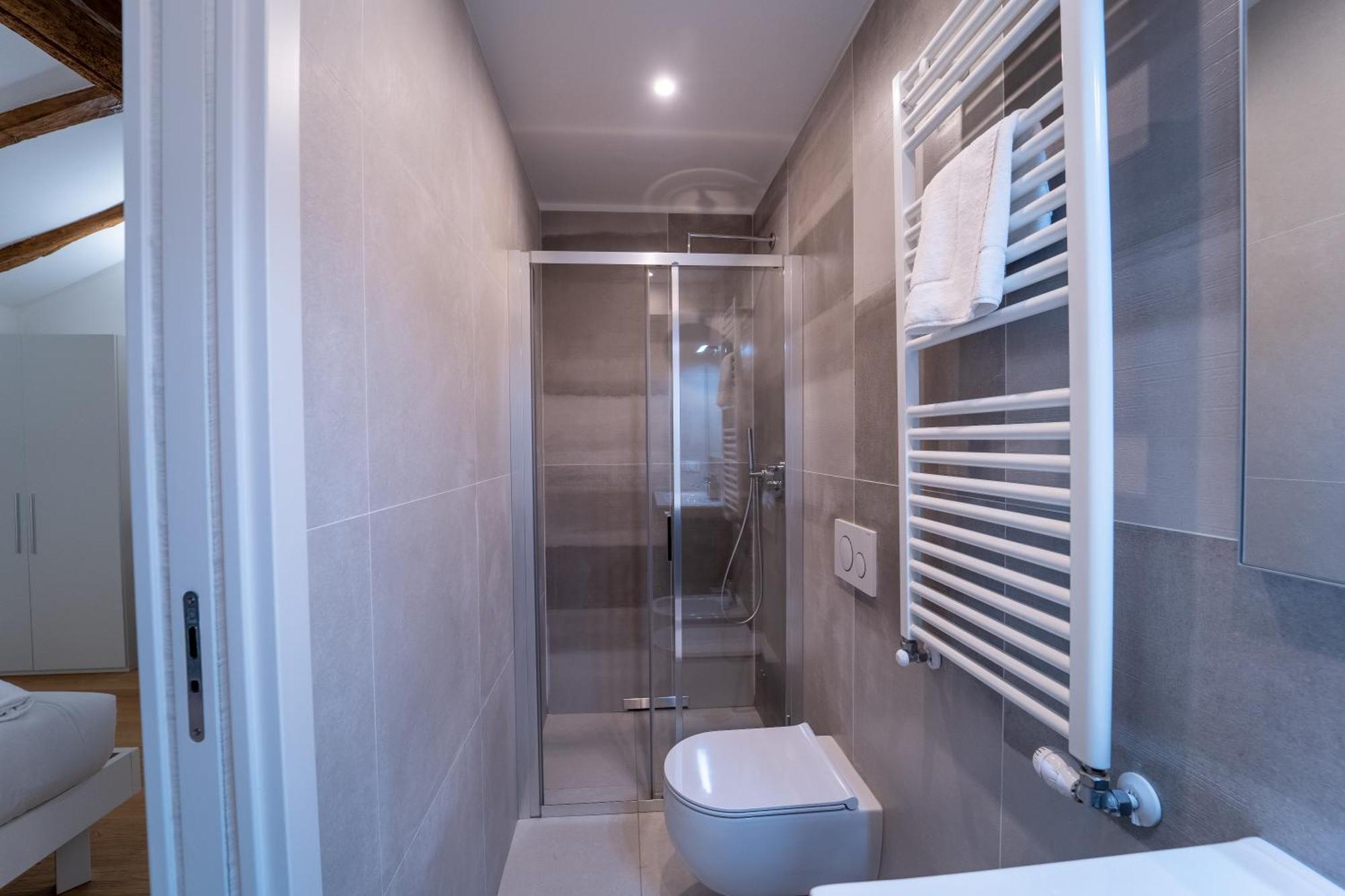 Realkasa Santo Stefano 46 Apartamento *