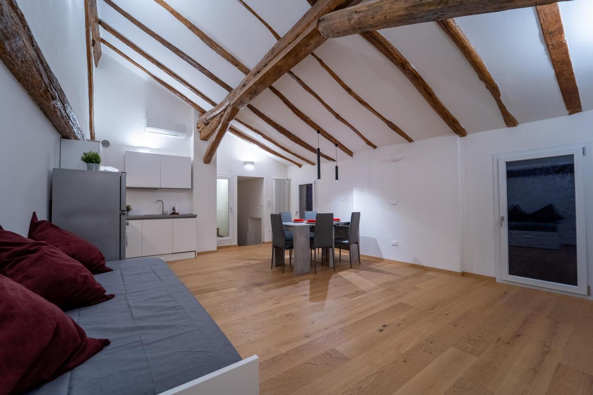 Realkasa Santo Stefano 46 Apartamento *