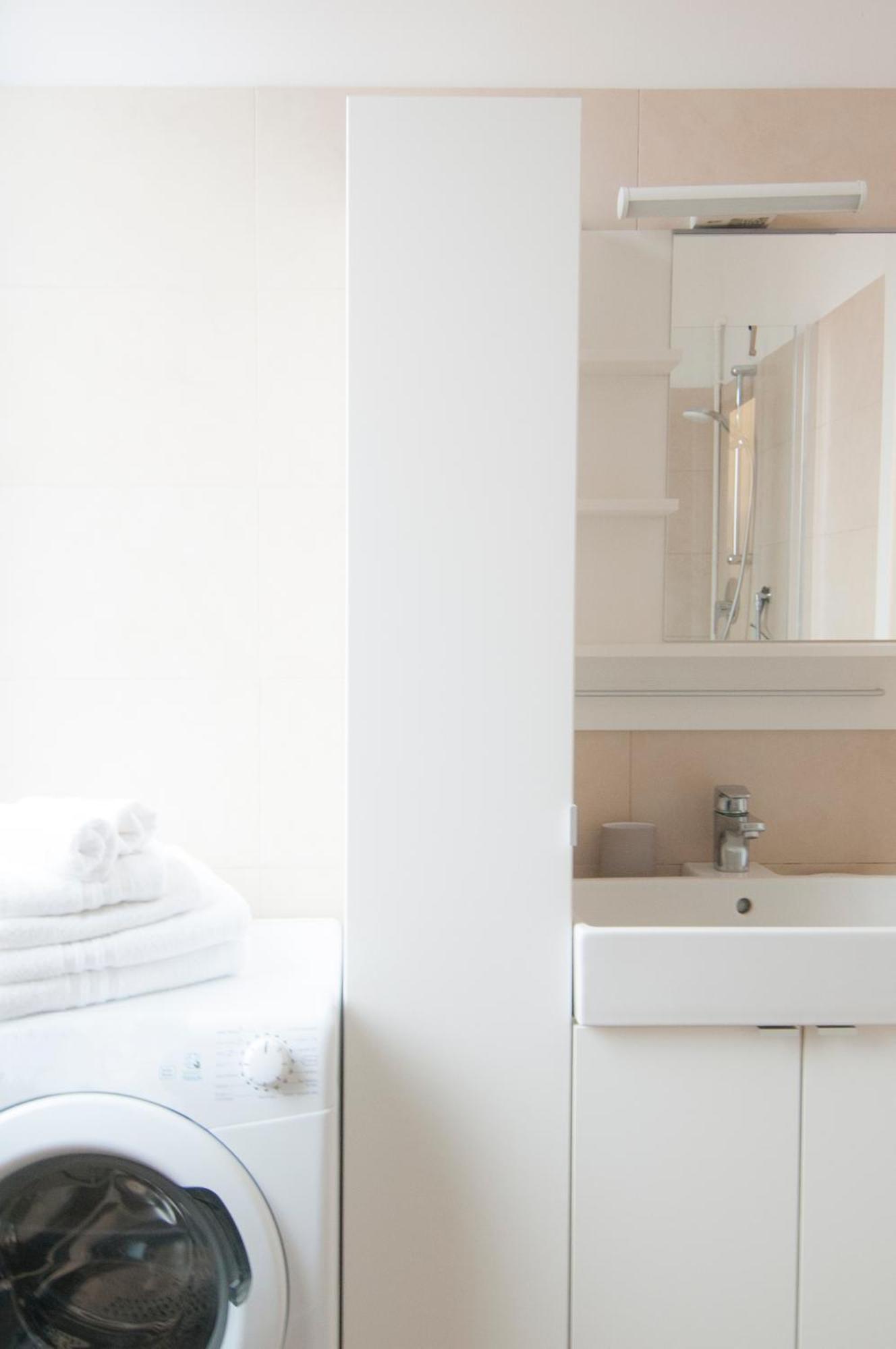 Blanco - Ambrogiohost Apartamento Bolonia