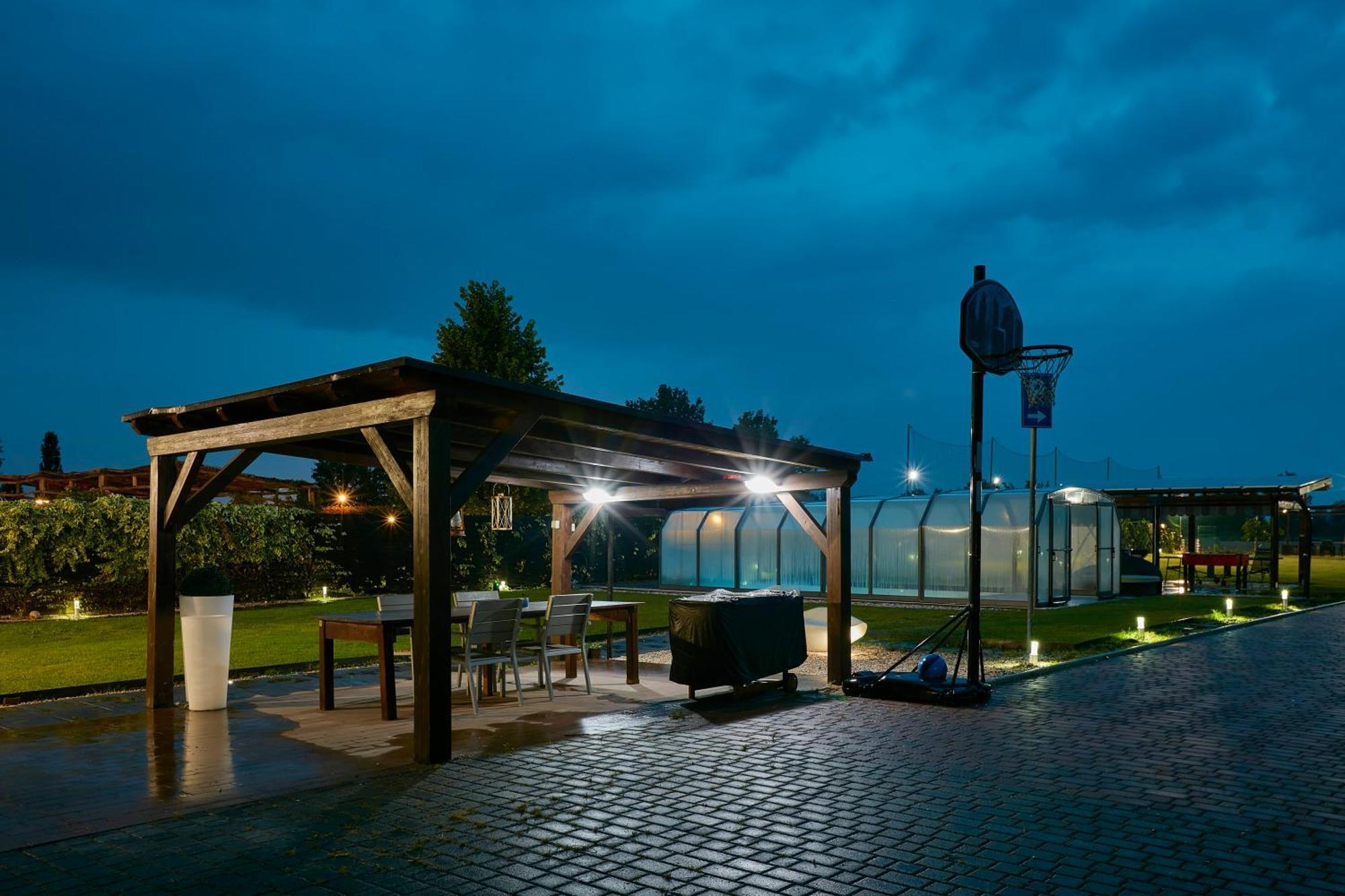 Balda House Whith Covered And Heated Pool Only For * Bologna