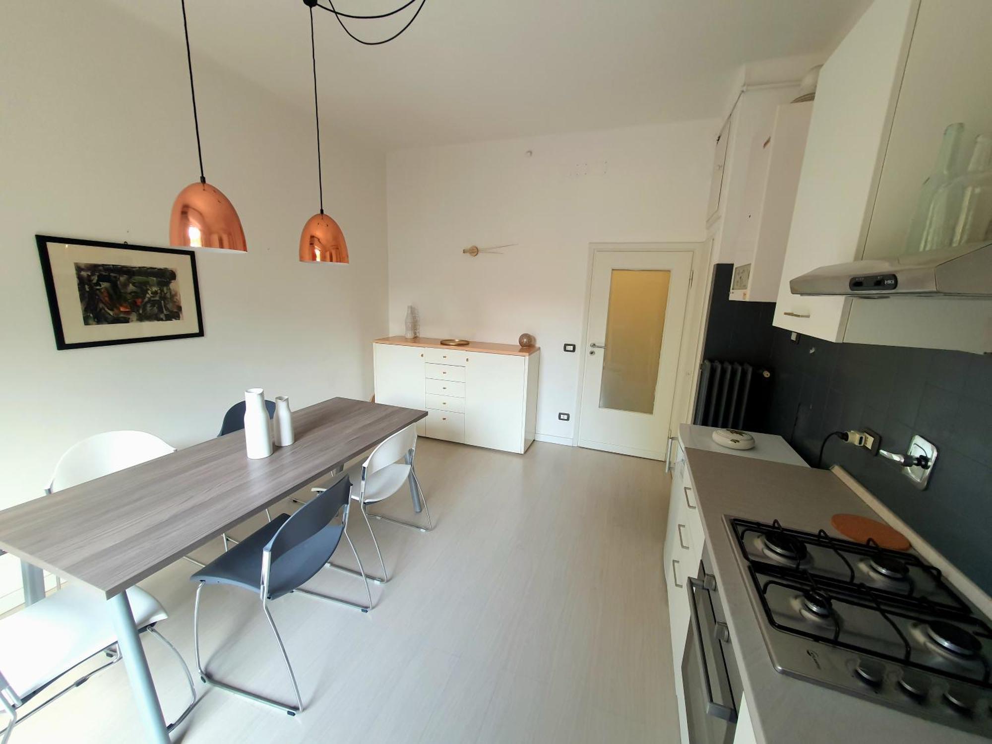 Appartamento Spacious Three-room In Saragozza