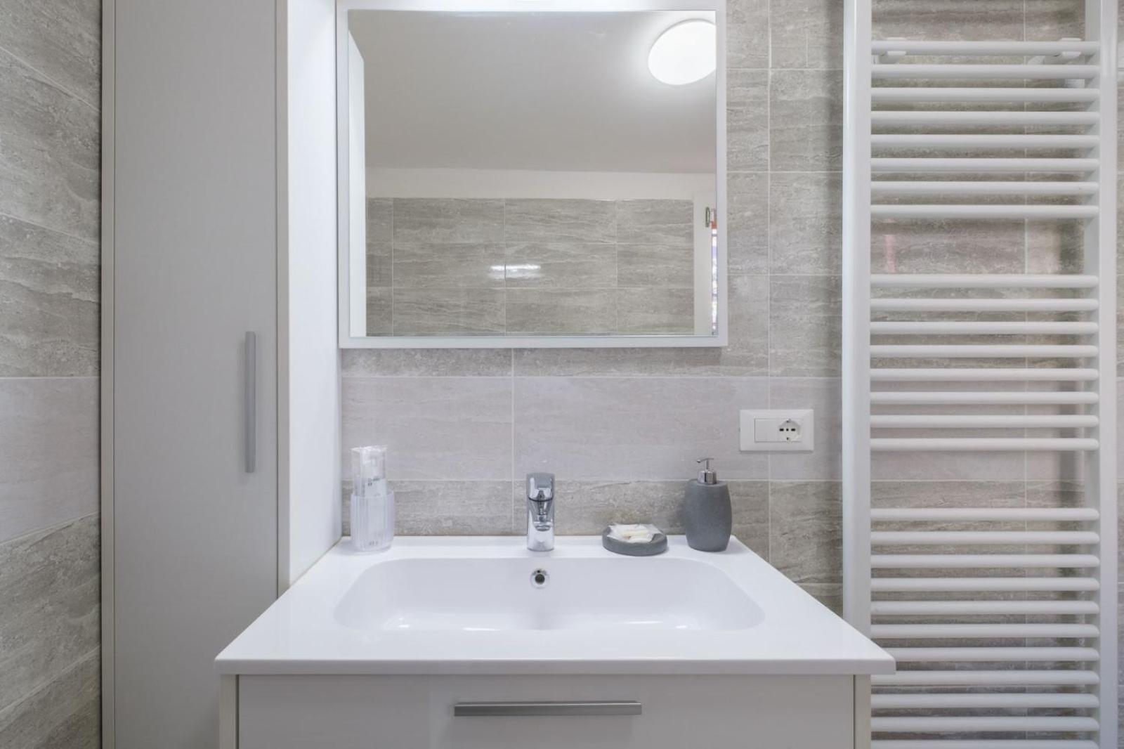 Apartamento Piazza Maggiore - Il Sentiero With Private Garden Bolonha