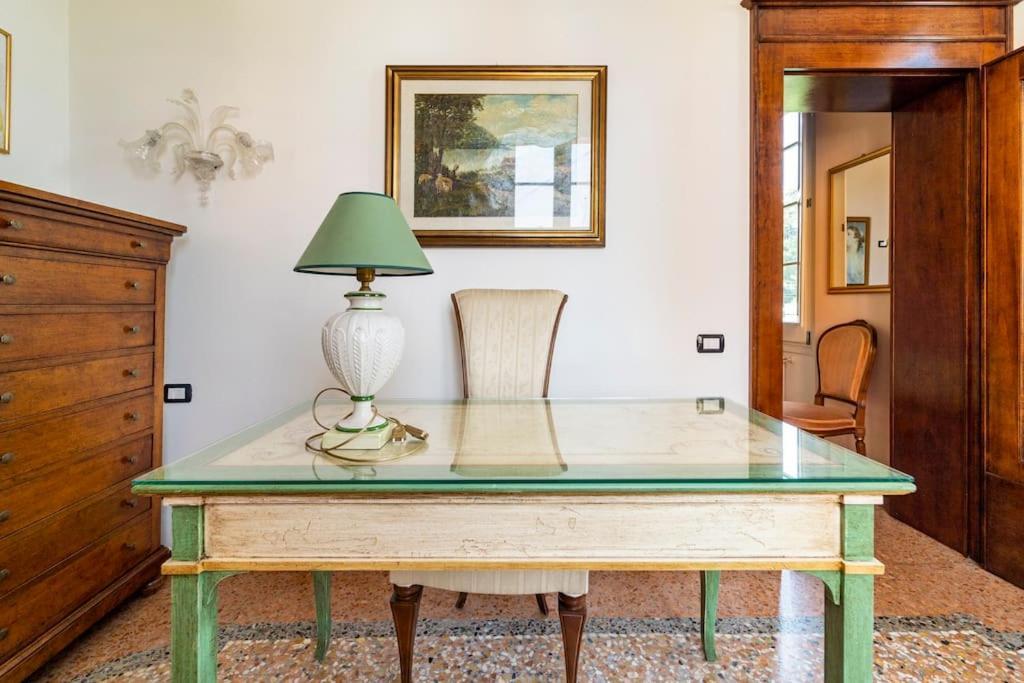 Lejlighed Elegant Apt, Wi-fi And Garden