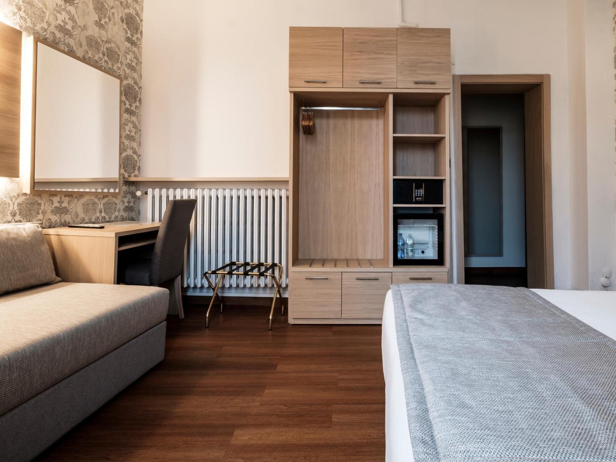 Accademia Hotel