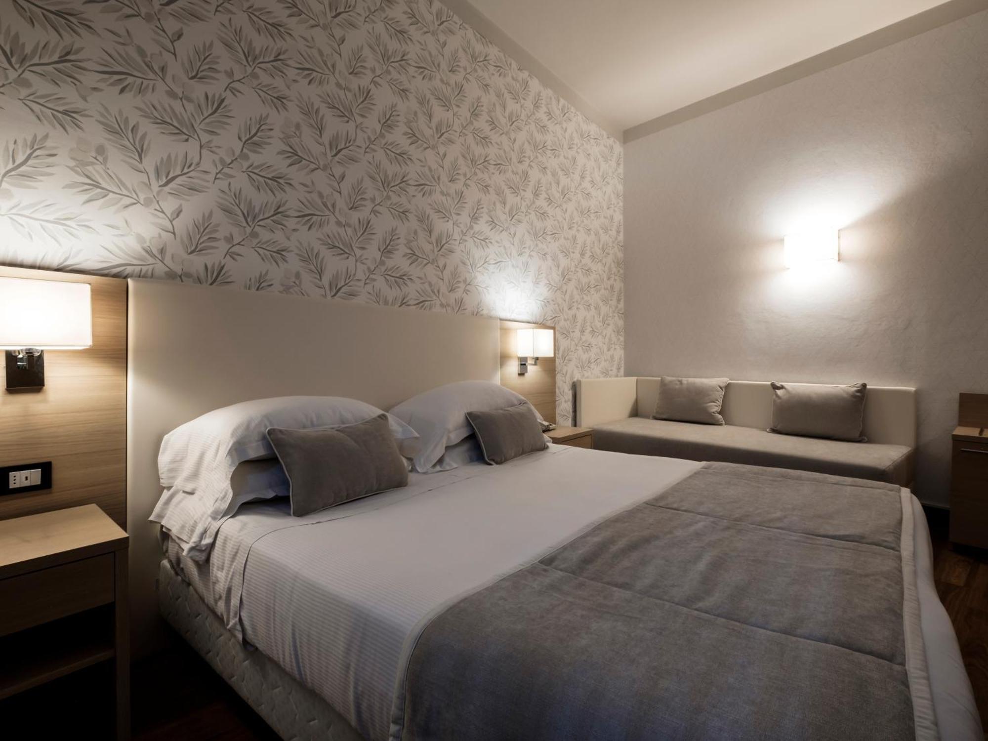 Accademia Hotel Bolonia